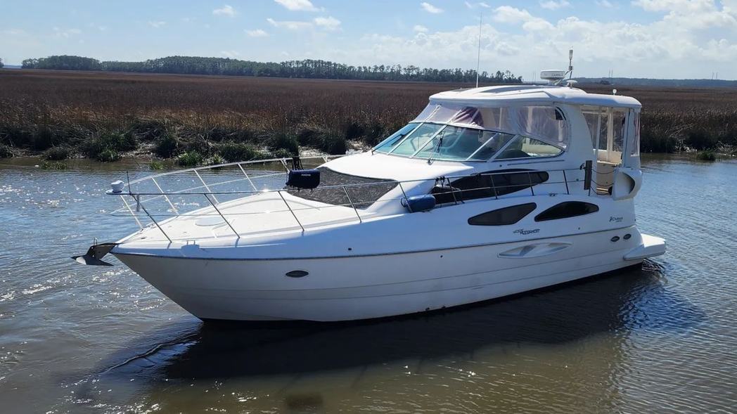 2005 Cruiser Yachts 455 Express