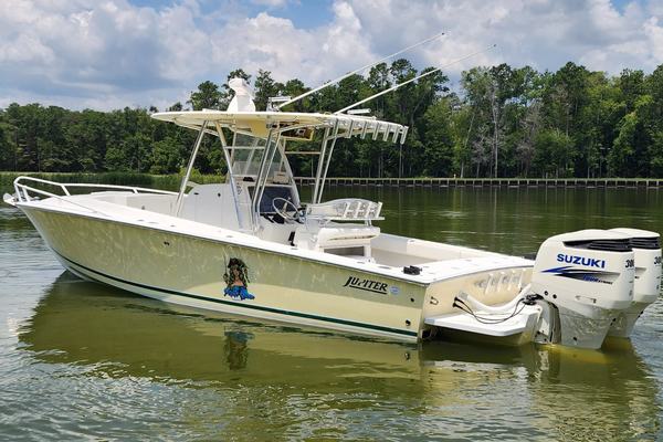 2005 Jupiter 31 Cuddy