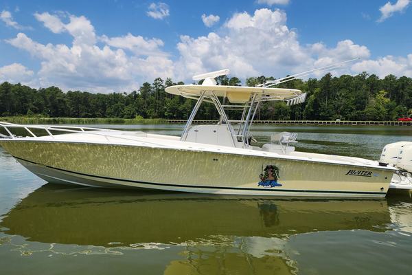 2005 Jupiter 31 Cuddy