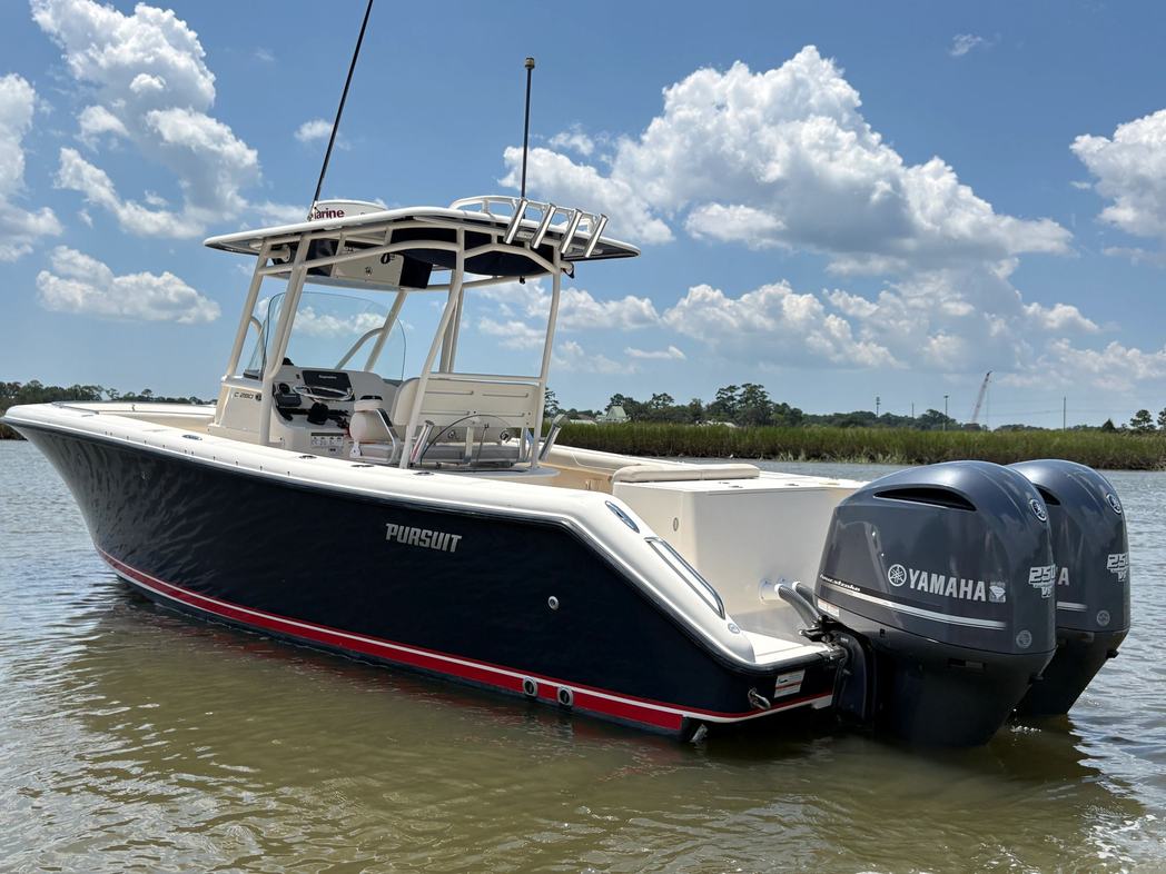 2013 Pursuit 280c