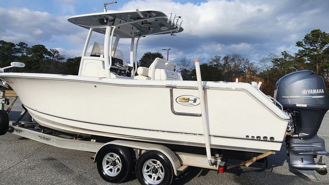 2015 Sea Hunt Gamefish 27
