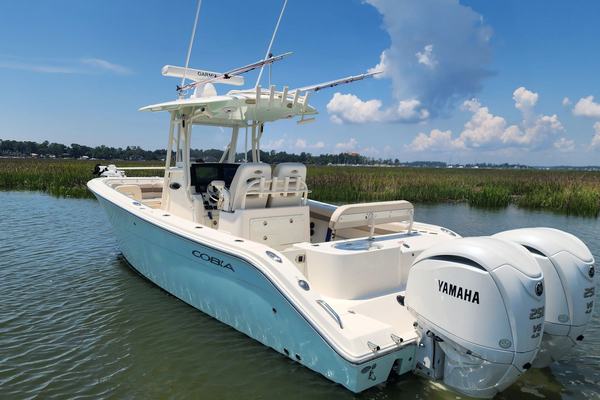 2017 Cobia 277 CC