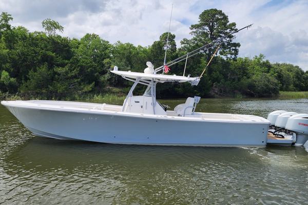 2017 Regulator 34