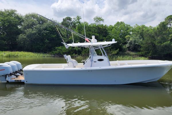 2017 Regulator 34