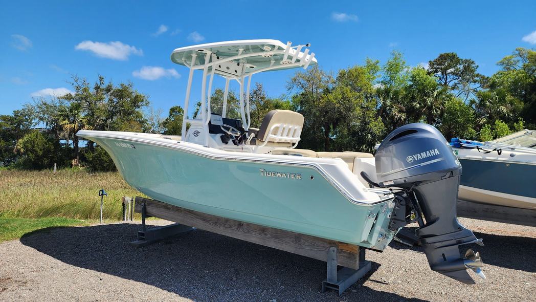 2020 Tidewater 220 LXF