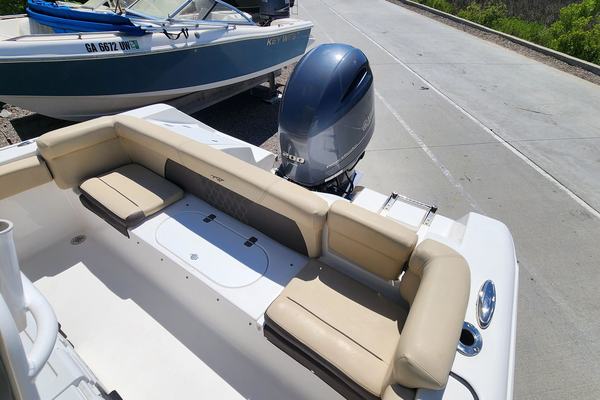 2020 Tidewater 220 LXF