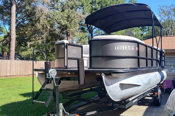 2021 Bentley 200 Cruise Pontoon