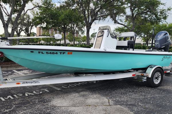 2024 Yellowfin 21 Bay