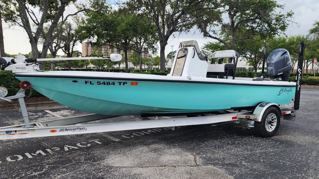 2024 Yellowfin 21 Bay