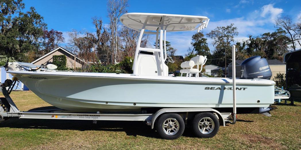 2013 Sea Hunt 22 BR